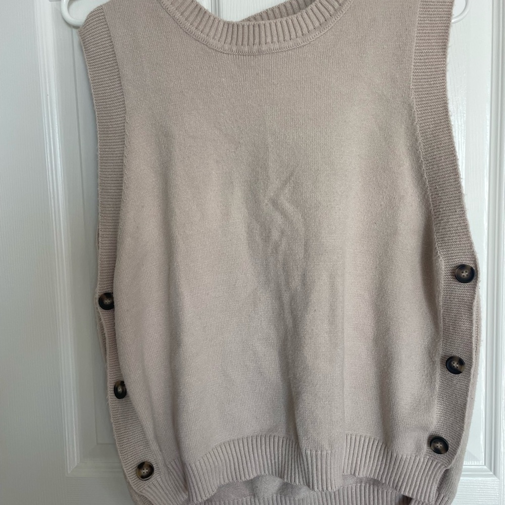 Classic Sleeveless Knit Sweater Vest - Cream
